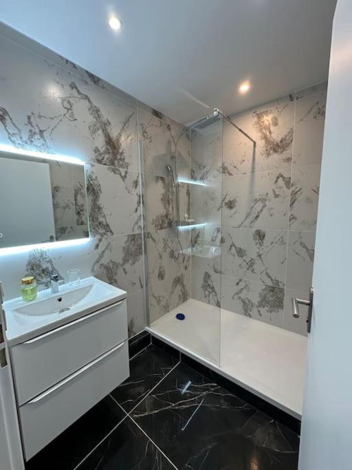 L Appartement Des Parcs Nantais Saint-Herblain Exterior photo